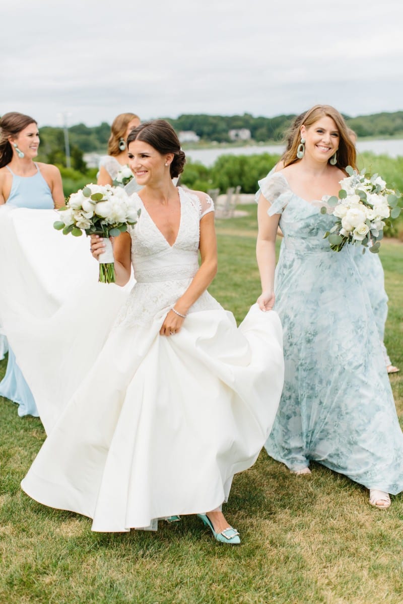 Maggie and Jake’s gorgeous wedding has been featured on Style me Pretty!